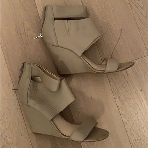 Banana Republic Wedges